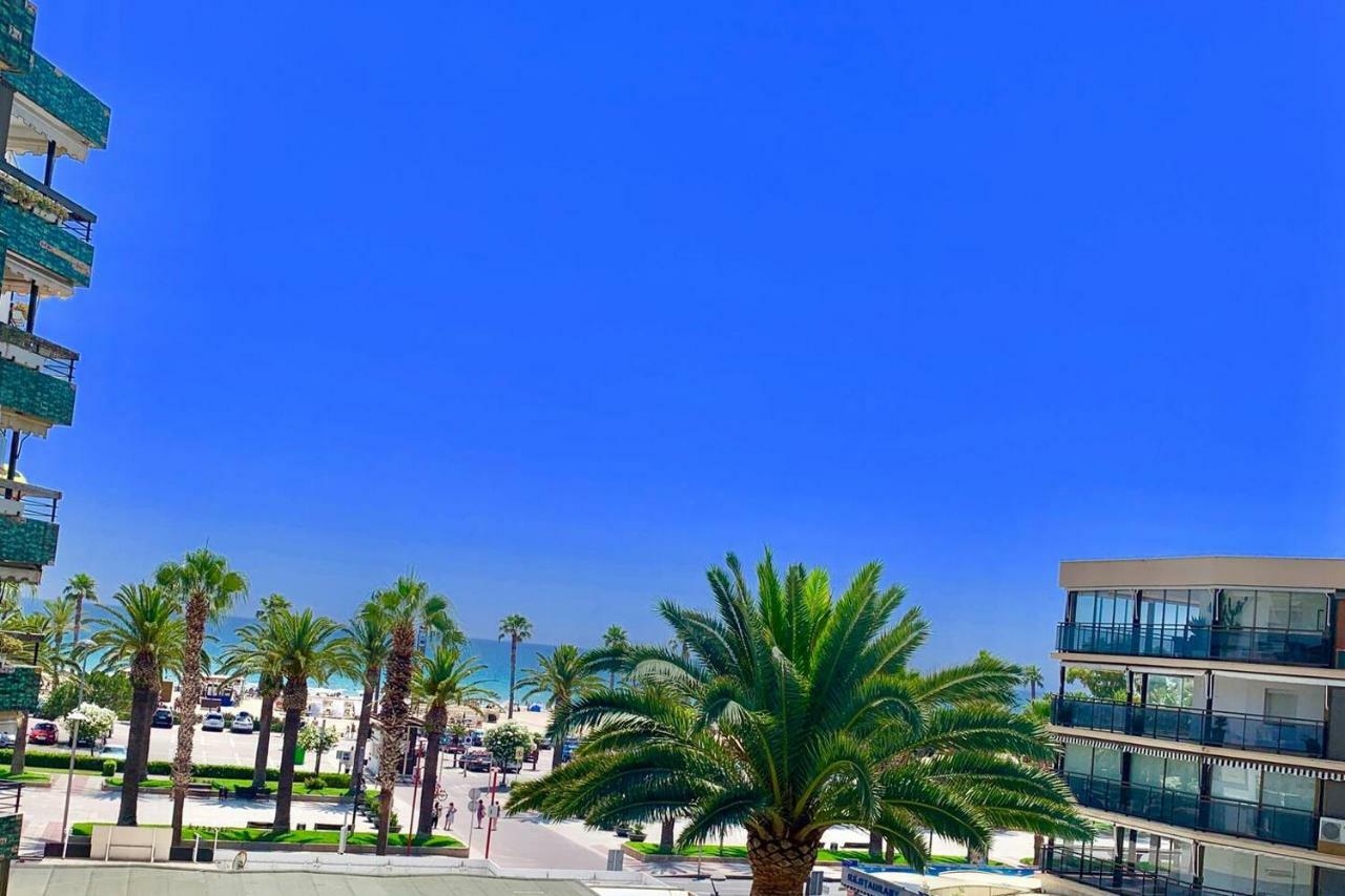 Formentor Beach primera linea de playa Apartment Salou Exterior foto