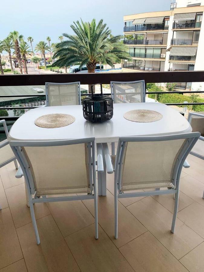 Formentor Beach primera linea de playa Apartment Salou Exterior foto