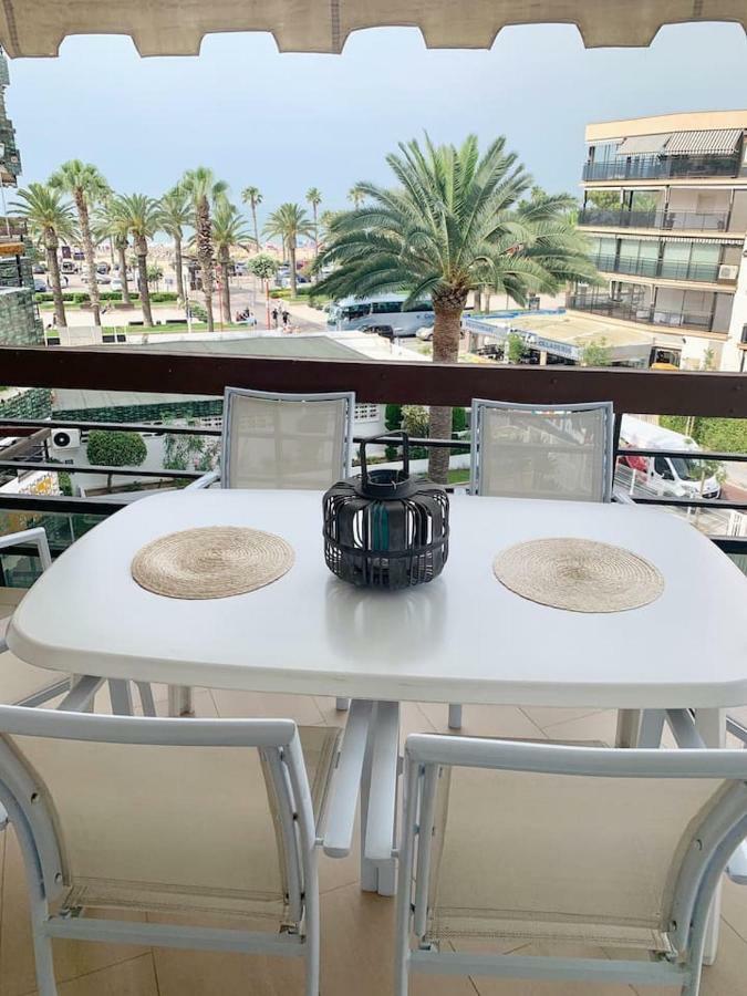 Formentor Beach primera linea de playa Apartment Salou Exterior foto